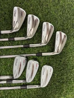 Titleist 695MB アイアン 7本セット 4-P DG　S300のサムネイル