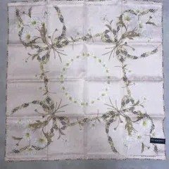Burberry 大判ハンカチ 花柄 ノバチェック ピンク リボン柄のサムネイル