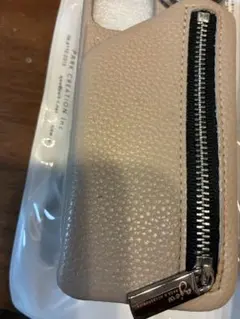 ajew ベージュ ジッパー付きiPhoneケース ストラップ付き 12mini