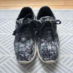 ニューバランス キッズ 19cm 美品　軽くて履きやすい
