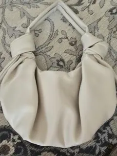 ZARA ホワイト ハンドバッグ