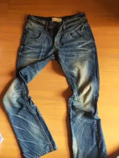 【極美品】ブーツカットデニム・フェード加工