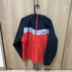 Nike フード付きジャケット 赤黒