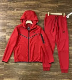 NIKE テックフリース 上下 ジョガーパンツ 赤パーカー レッド ブラック 