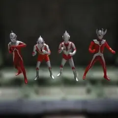 昭和のウルトラマンフィギュア 4体