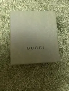 GUCCI ギフトボックス 緑色 布袋付き