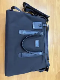 TUMI HARRISON 「ウットサイド」イースト・ウエスト・トート - メルカリ