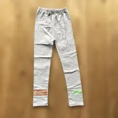 【新品】140サイズ グレー レギンス ロゴ付き
