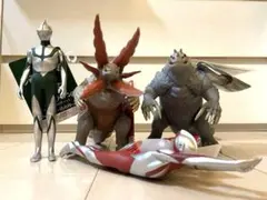ソフビ　シン•ウルトラマン　飛行＆エネルギー消耗時ver.、ガボラ、パゴス