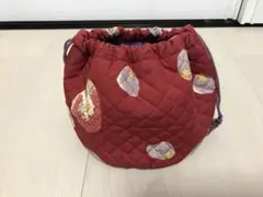 ★未使用に近い　ワンダフルワールド　貝模様　キルティング　巾着　赤系のサムネイル