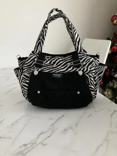 945 大きめゼブラ柄デニムリメイクバック　ハンドメイド