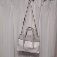 SAZABYホワイトとグレーのショルダーバッグ