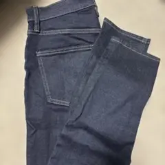 ユニクロ　ダークブルーストレートレッグデニム　25