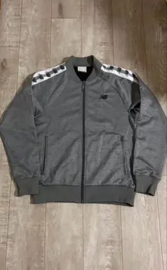 New Balance トラックジャケットのサムネイル
