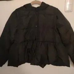 coca　フリル付きブラックショートダウンジャケット