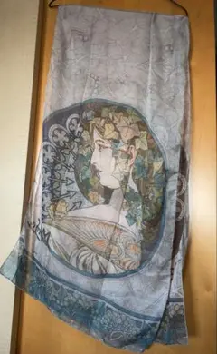 新品未使用　ミュシャ　ストール