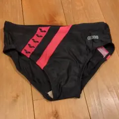 u*o様 お値下げ！　arena 競泳水着 ブラック/ピンク