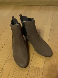 美品　本革スエードサイドゴアブーツ ブラウン 26㎝