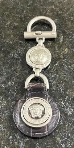 良品✨ ジャンニヴェルサーチ キーホルダー キーリング メデューサ 箱