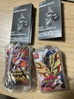 ポケットモンスターキーホルダー 4点セット シールド2・スカーレット2 ポケットモンスターキーホルダー 4点セット 金、銀、シールド、スカーレット