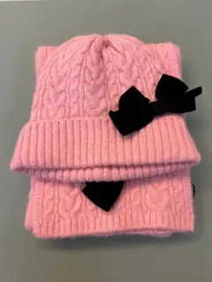 Kate Spade ⭐︎ 新品 ⭐︎マフラー＆帽子セットリボン在庫1点