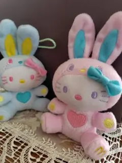 ハローキティ ウサギぬいぐるみ ストラップ付き