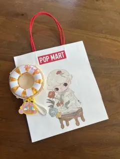 POP MART CRYBABY 浮き輪チャーム(SHOP bag付き)