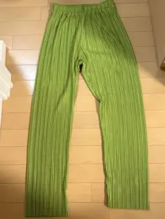 C.O.L. Z.A.プリーツパンツ ライムグリーン S