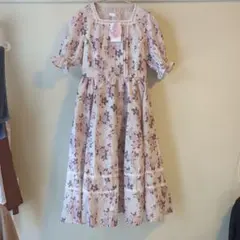 【新品未使用】M 青木美沙子 しまむら 花柄スクエア襟ワンピースのサムネイル