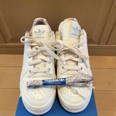 アディダスadidas リバティスニーカー24センチLIBERTY