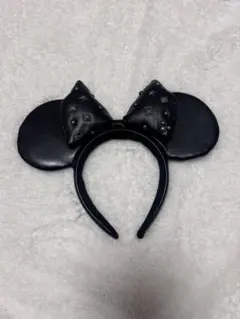 ミニーレザー耳カチューシャ 黒 スタッズ付き