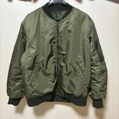 GU MAー1ジャケット　オリーブグリーン