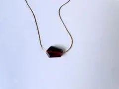 モコモコ様専用ページ　一粒ネックレス　ガーネットの石見本