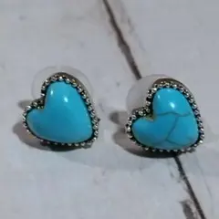 【匿名配送✨新品】ピアス　ターコイズ　ハート　インディアンジュエリー　小ぶり