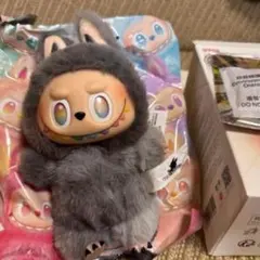 ラブブ ブラック ぬいぐるみ