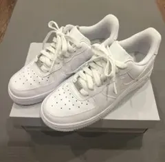 NIKE AIR FORCE 1 ホワイト スニーカー