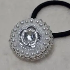 ハンドメイド　ビーズ刺繍ヘアゴム　パール　ホワイト