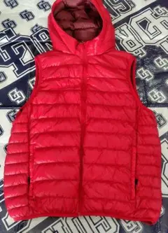 ダウンベスト 赤