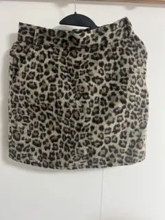 ヒョウ柄タイトスカート
