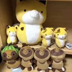 タヌキとキツネ　タグ付き　未使用品　ぬいぐるみ　8点セットのサムネイル