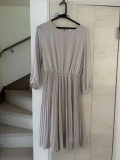 GLACIER ベージュ 七分袖 プリーツワンピース M