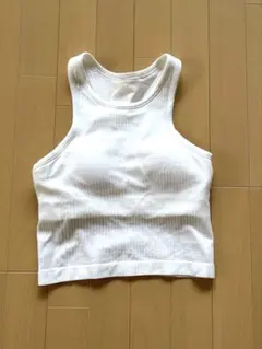 ルルレモン　リブ編みホワイトタンクトップ サイズ4