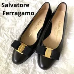 Salvatore Ferragamo ヴァラ パンプス 4B 22ブラックのサムネイル