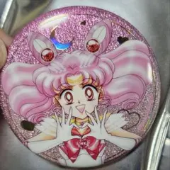 セーラームーン　オーロララメ缶バッジ　ちびムーン