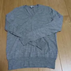UNIQLO　VネックWOOLセーター　Mサイズ　グレー