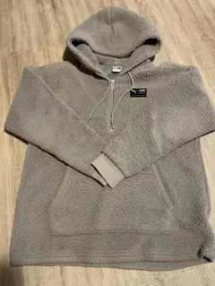 PUMA もこもこパーカー Mサイズ