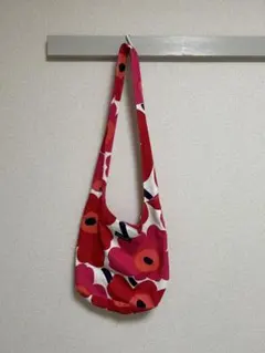 marimekko フラワーパターン ショルダーバッグ
