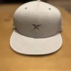 NEW ERA 9FIFTY ベースボールキャップ ライトグレー