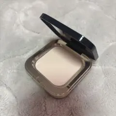 Roseさま専用 クレドポーボーテ プードルコンパクトエサンシエル