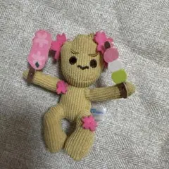 イッツアスモールワールド　グルート　ぬいぐるみチャーム　桜　ディズニー